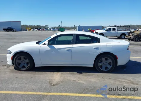 2015 Dodge Charger Police z USA, uszkodzony, nr VIN 2C3CDXAT4FH925182